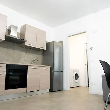 Da Lorenzo - Between Station And Center Apartamento Monza